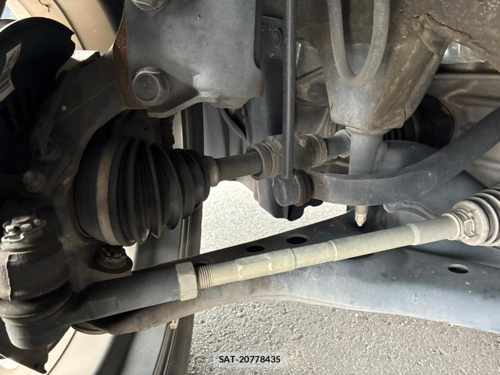 Toyota VOXY HYBRID 2016-04 8312114-31