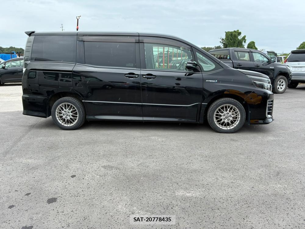 Toyota VOXY HYBRID 2016-04 8312114-5