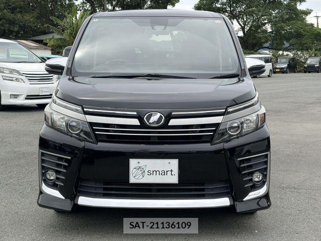 Toyota VOXY 2016-08 8369674-1