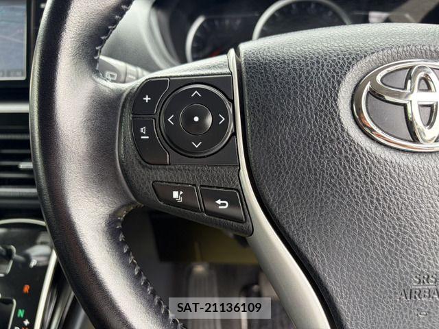 Toyota VOXY 2016-08 8369674-19