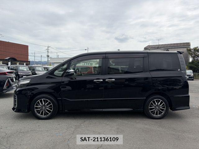 Toyota VOXY 2016-08 8369674-5