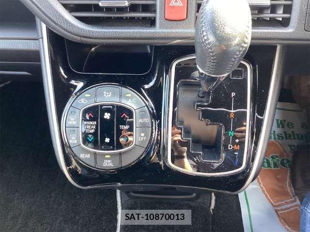 Toyota VOXY 2021-04 8369657-9