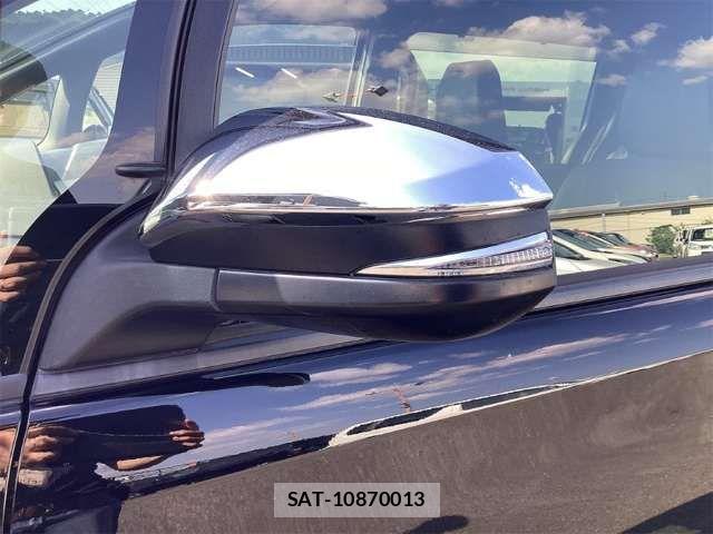 Toyota VOXY 2021-04 8369657-18