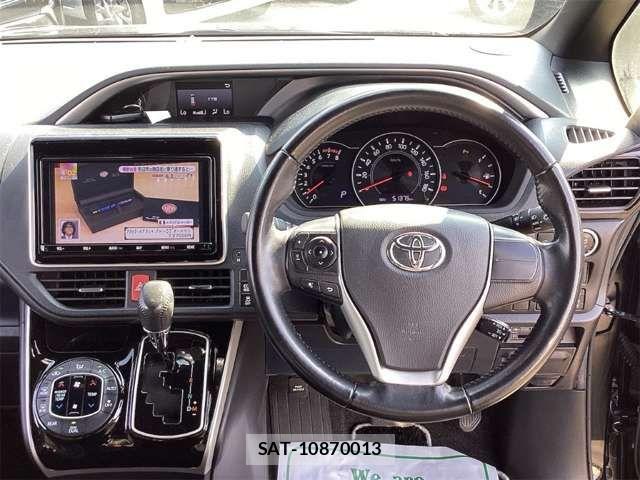 Toyota VOXY 2021-04 8369657-1