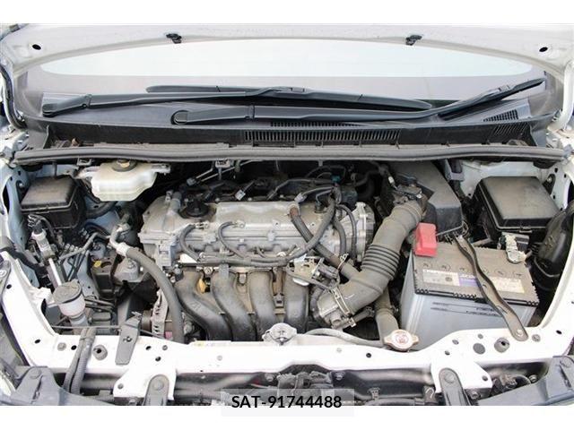 Toyota VOXY 2021-03 8369670-15
