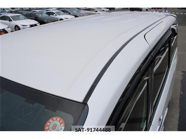 Toyota VOXY 2021-03 8369670-27