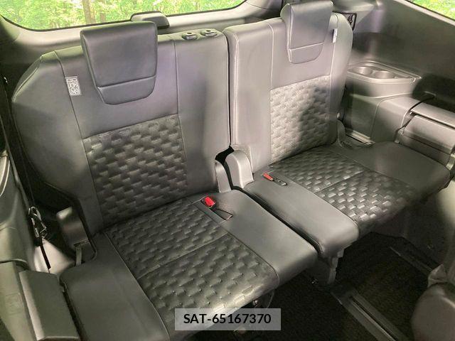 Toyota VOXY 2024-10 8369649-9