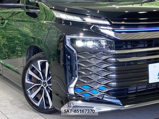 Toyota VOXY 2024-10 8369649-12
