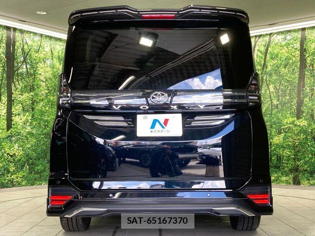 Toyota VOXY 2024-10 8369649-15