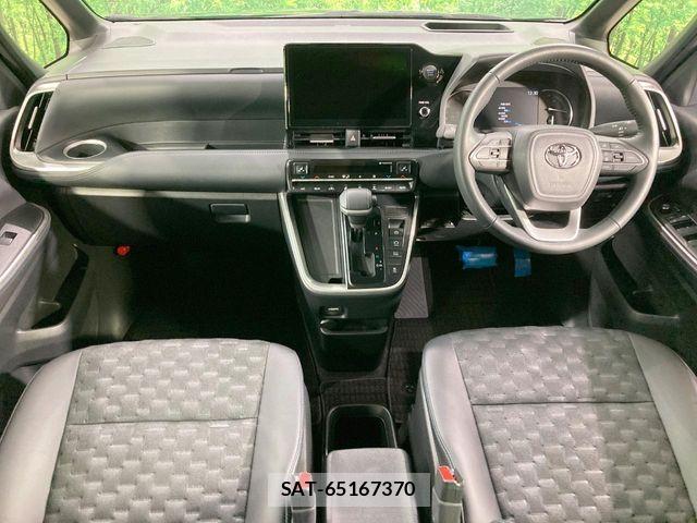 Toyota VOXY 2024-10 8369649-1