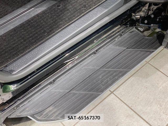 Toyota VOXY 2024-10 8369649-3