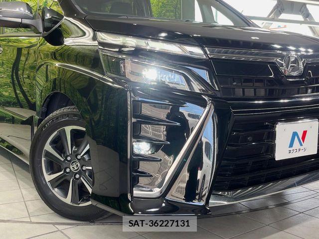 Toyota VOXY 2019-04 8369658-13