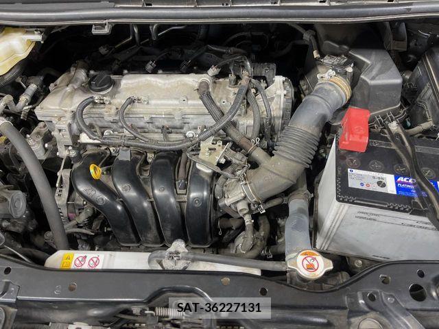 Toyota VOXY 2019-04 8369658-17