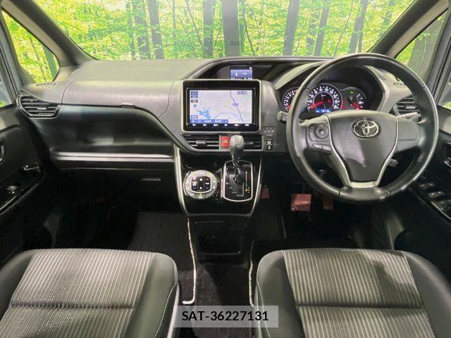 Toyota VOXY 2019-04 8369658-1