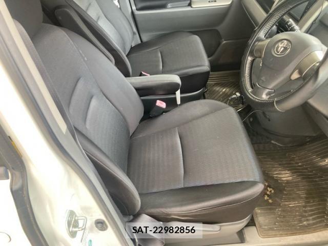 Toyota VOXY 2008-03 8369691-10