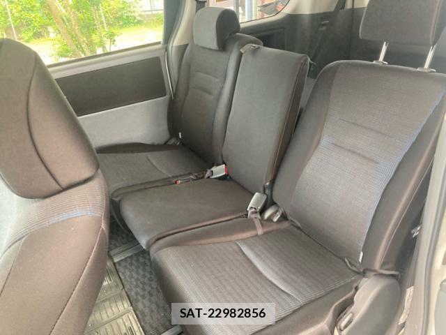 Toyota VOXY 2008-03 8369691-13
