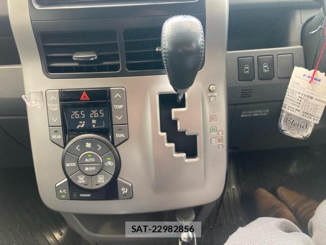 Toyota VOXY 2008-03 8369691-7