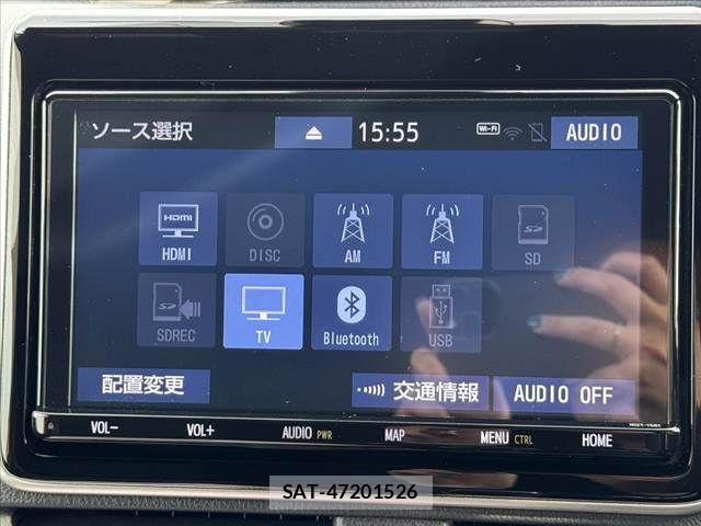 Toyota VOXY 2018-11 8369668-20