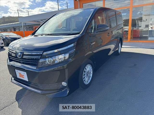 Toyota VOXY 2014-06 8369678-9