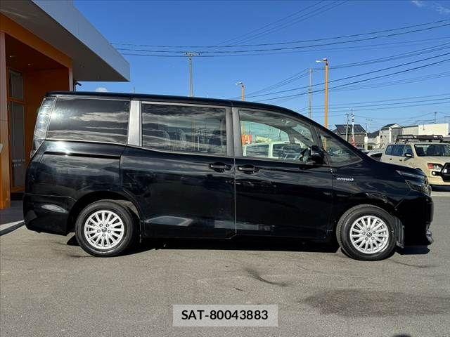 Toyota VOXY 2014-06 8369678-10