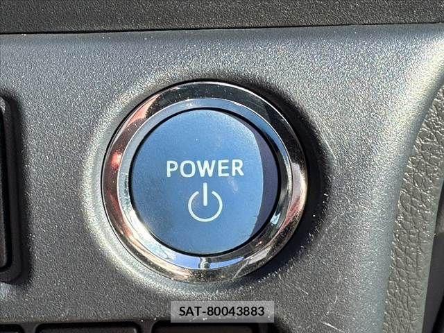 Toyota VOXY 2014-06 8369678-26