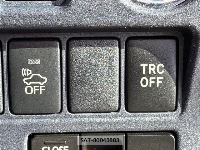 Toyota VOXY 2014-06 8369678-27
