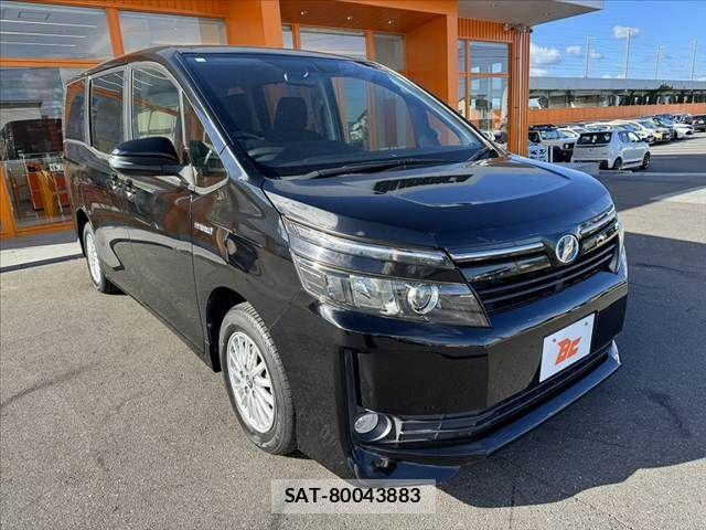 Toyota VOXY 2014-06 8369678-7