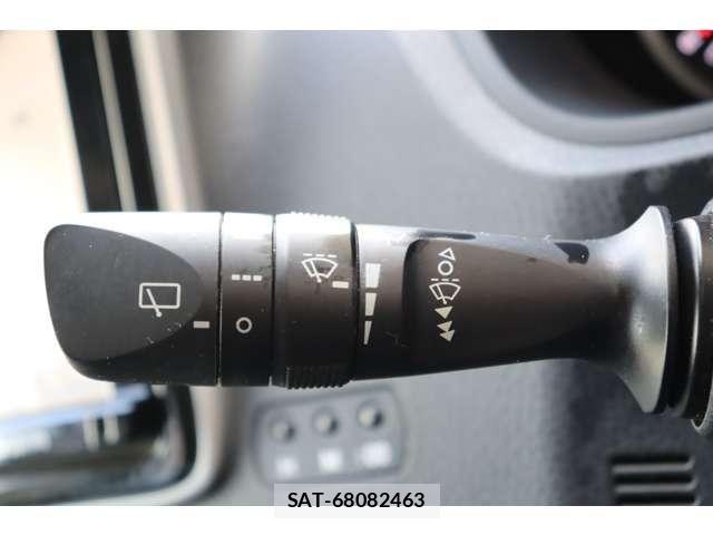 Toyota VOXY 2015-12 8369675-9