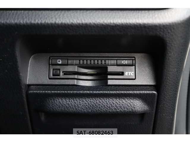 Toyota VOXY 2015-12 8369675-12