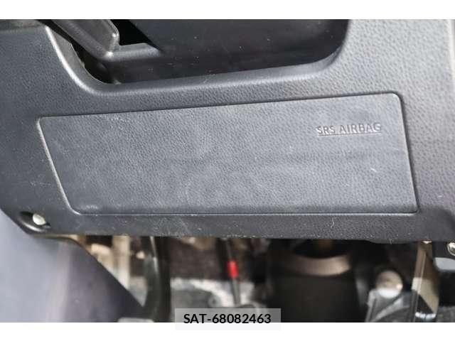 Toyota VOXY 2015-12 8369675-20