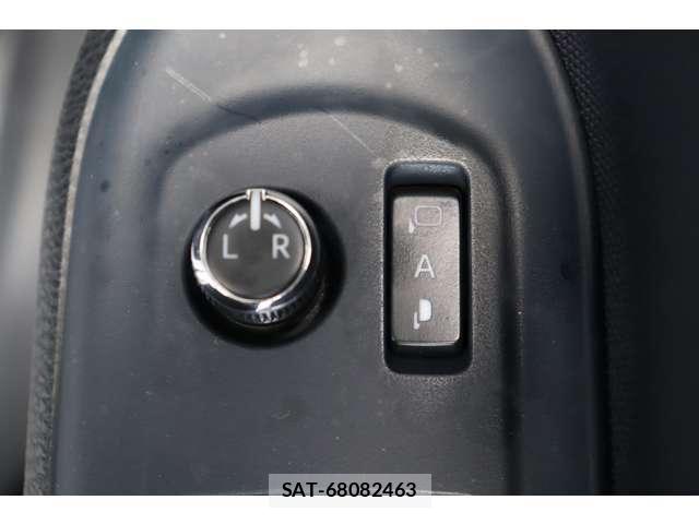 Toyota VOXY 2015-12 8369675-21