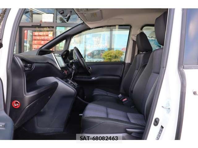 Toyota VOXY 2015-12 8369675-23