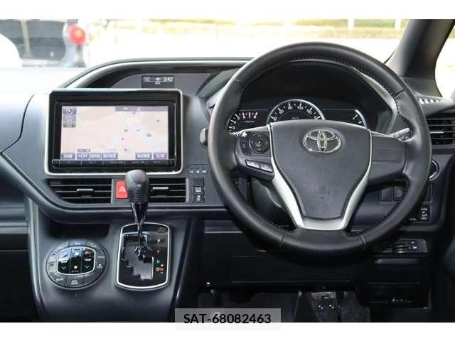 Toyota VOXY 2015-12 8369675-3