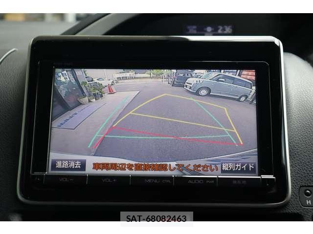 Toyota VOXY 2015-12 8369675-6