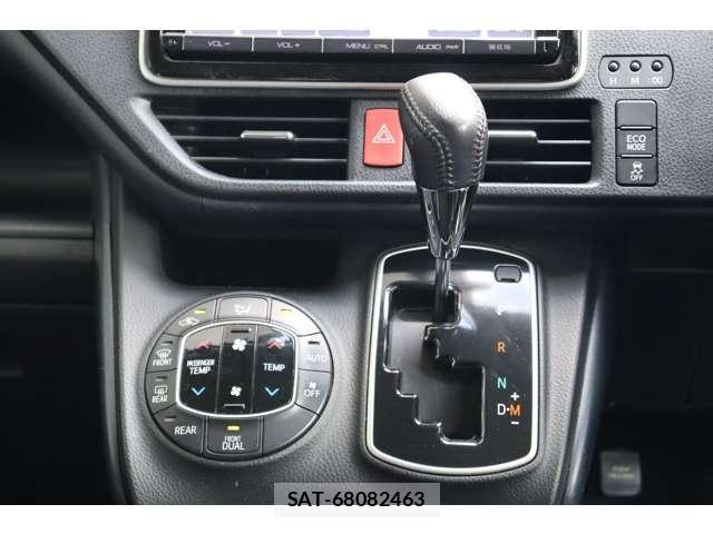 Toyota VOXY 2015-12 8369675-7