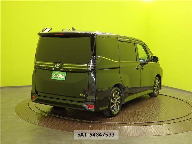 Toyota VOXY 2025-02 8369645-1