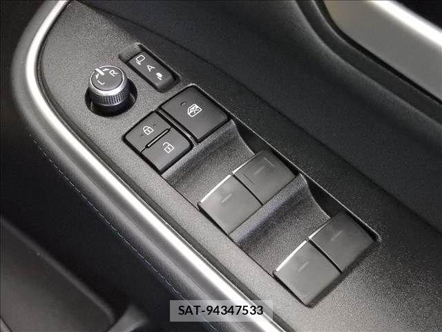 Toyota VOXY 2025-02 8369645-24
