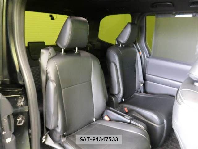 Toyota VOXY 2025-02 8369645-26