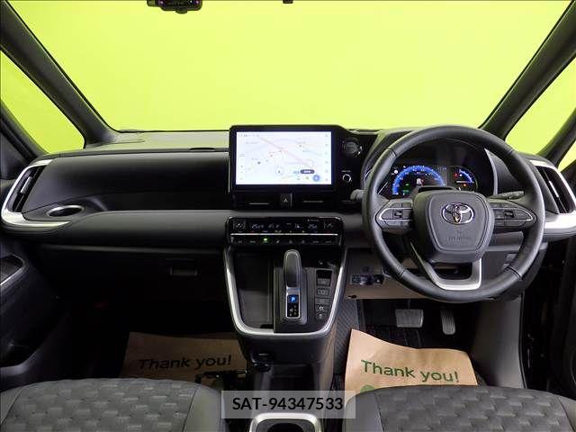 Toyota VOXY 2025-02 8369645-2