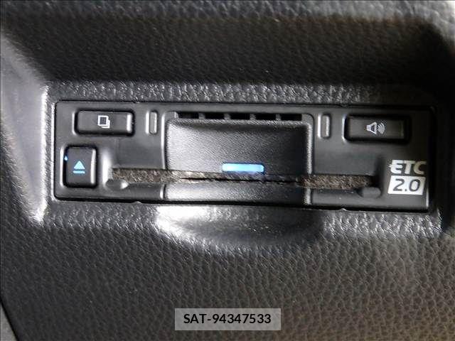 Toyota VOXY 2025-02 8369645-7