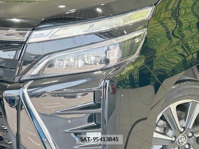 Toyota VOXY 2019-03 8369660-13