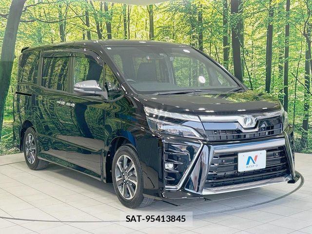 Toyota VOXY 2019-03 8369660-16