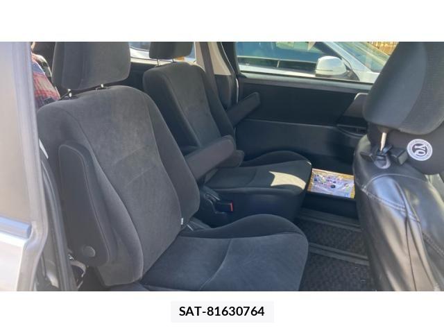Toyota VOXY 2014-01 8369688-13