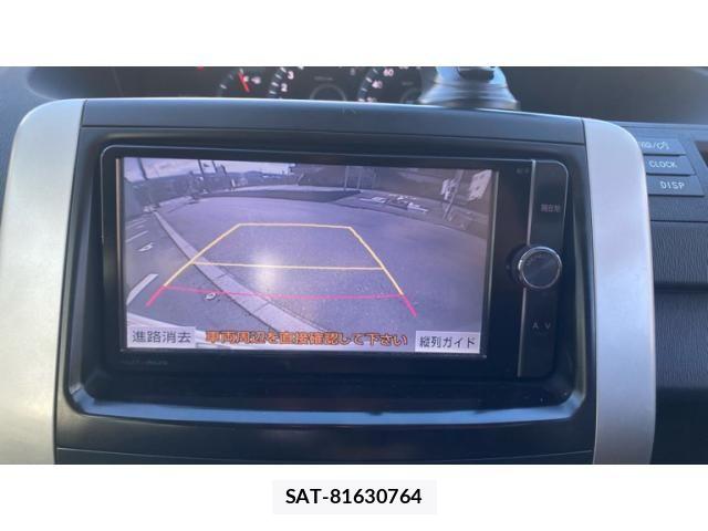 Toyota VOXY 2014-01 8369688-16