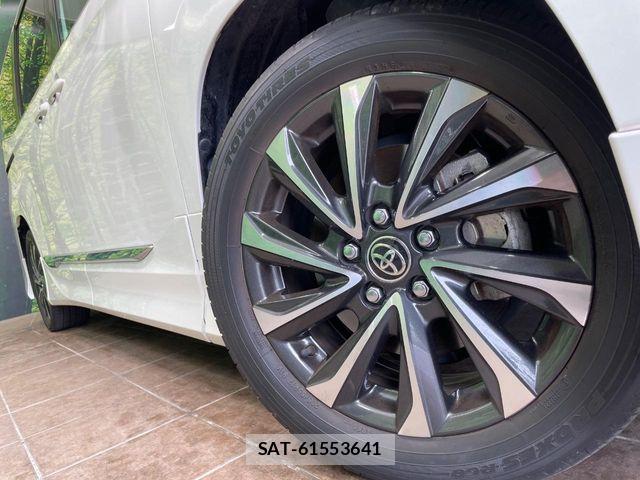 Toyota VOXY 2022-04 8369648-13
