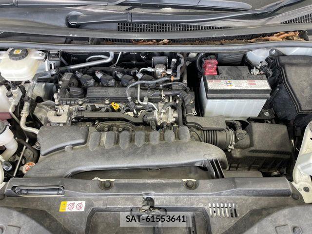 Toyota VOXY 2022-04 8369648-18