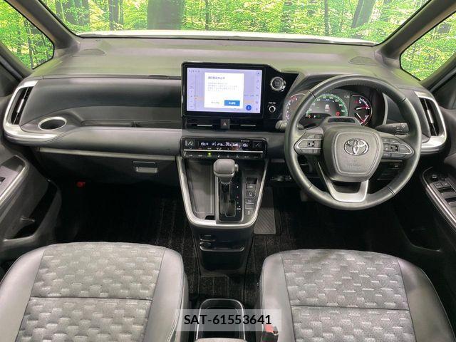 Toyota VOXY 2022-04 8369648-1