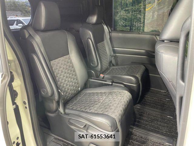 Toyota VOXY 2022-04 8369648-8