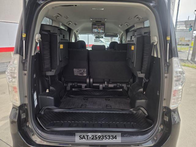 Toyota VOXY 2012-09 8369686-16