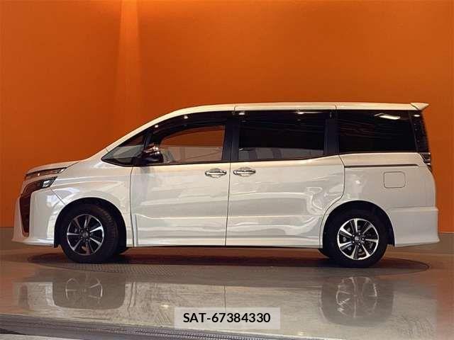 Toyota VOXY 2019-07 8369661-10
